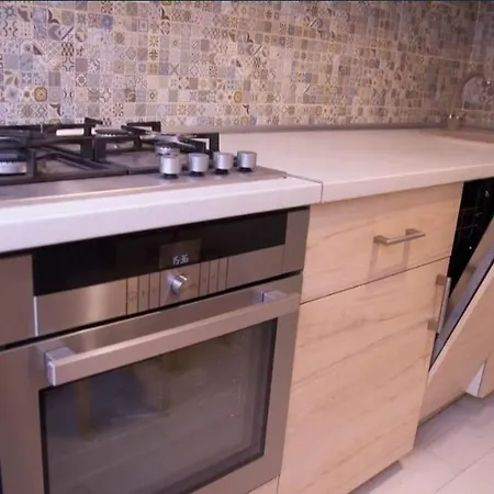 Apartament Elegant & Central Complet Utiliat Self Check-In-2